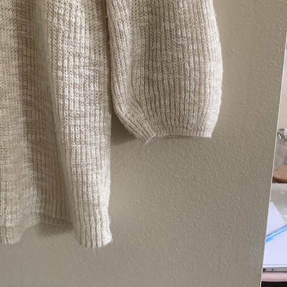 Mossimo Supply Co Size M cream sweater blouse with lace back - Picture 4 of 4